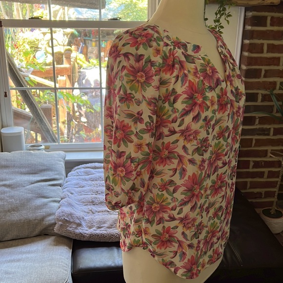 Only worn once get ready for summer three-quarter length arm’s tunic - Picture 2 of 4